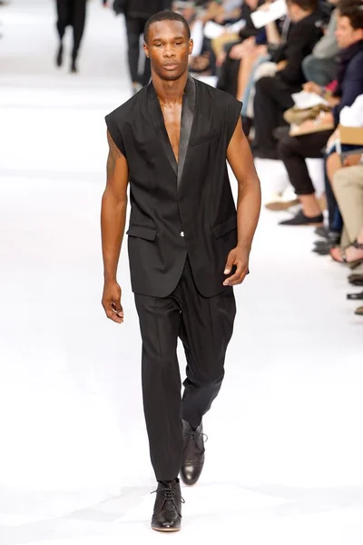 Look 44